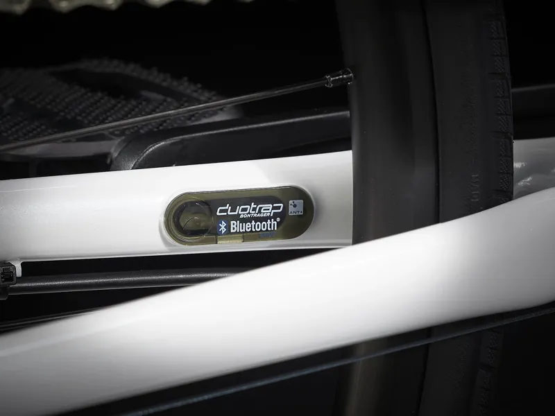 TREK FX 3 Disc Hybrid Bike in Crystal White-5